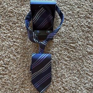 Elegant Blue Striped Tie Set